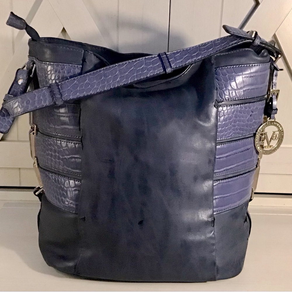 Versace bag - Picture 2 of 12